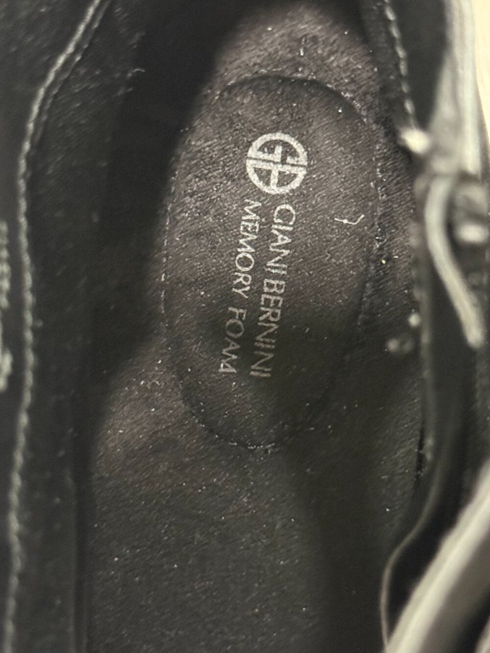 Giani Bernini Black "Cherub" Buckle Wedge Ankle Booties Size 9W - Picture 2 of 8